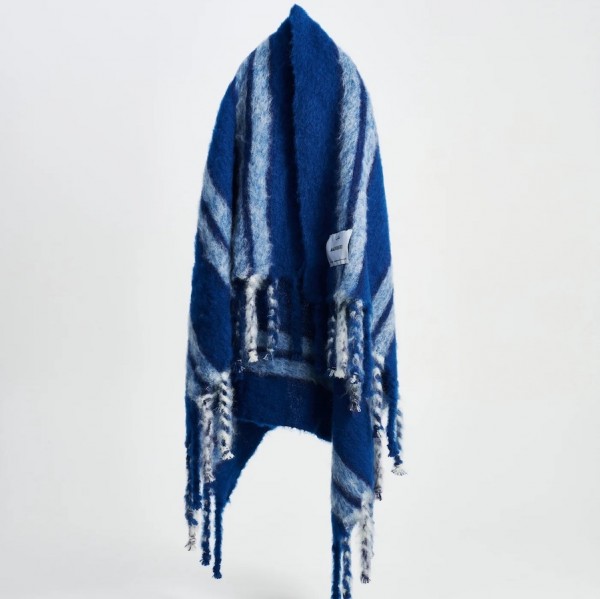 Lady Blanket blue seven